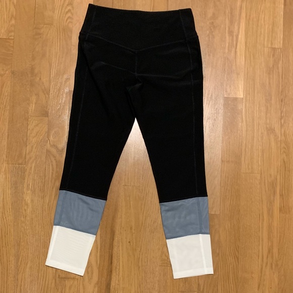 NIKE Dri-Fit One Legend Pant Cropped! ✨ - Picture 6 of 7